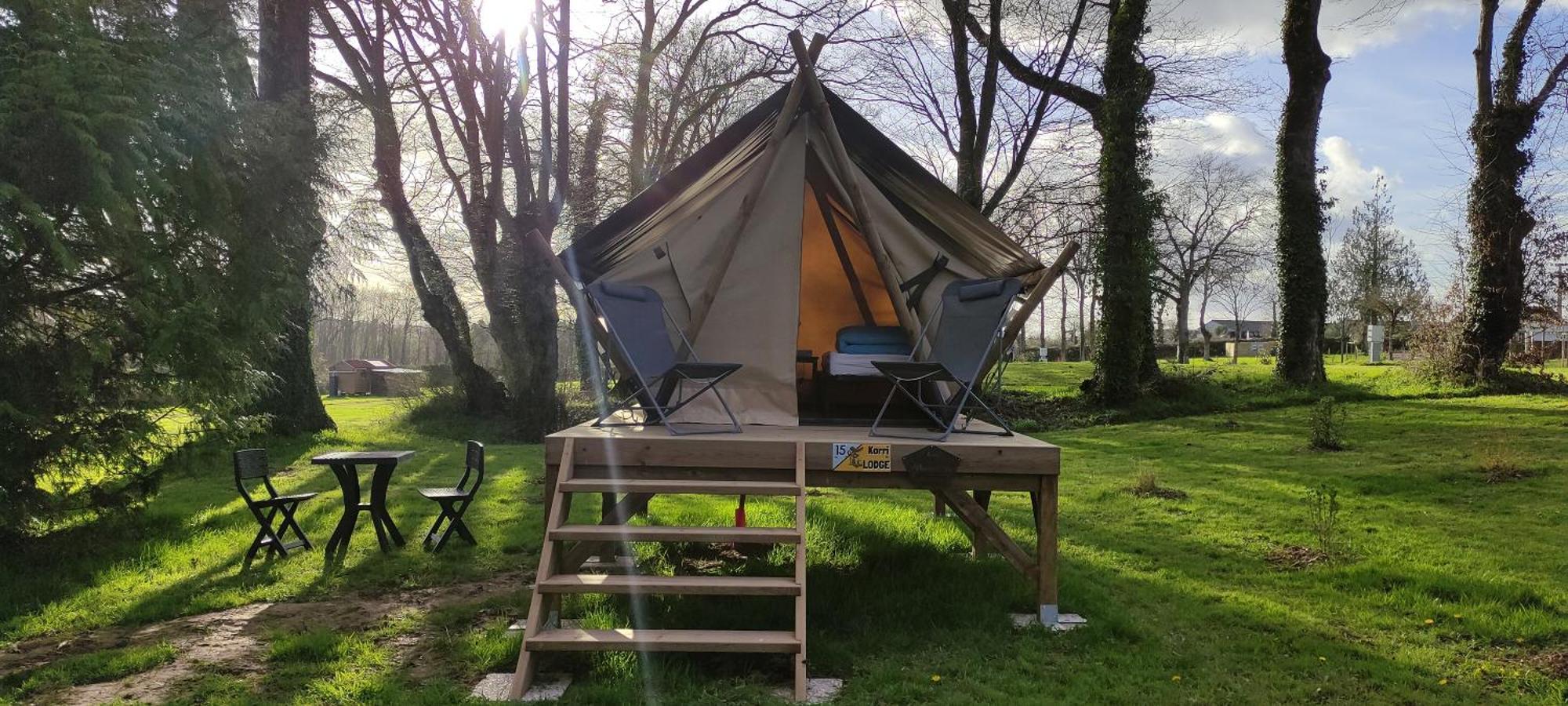 Camping Le Val Aux Fees - Broceliande Concoret Exteriör bild