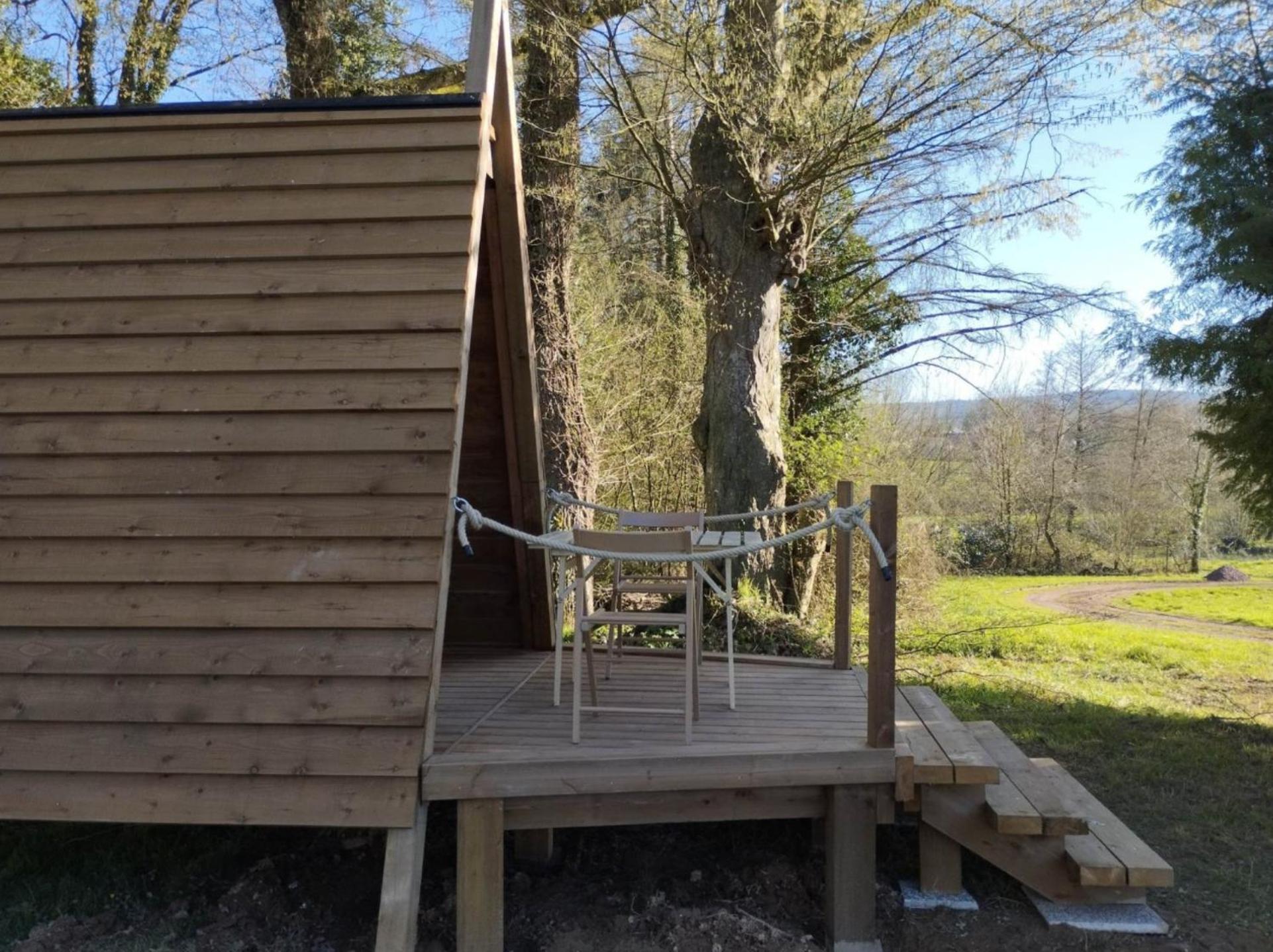 Camping Le Val Aux Fees - Broceliande Concoret Exteriör bild