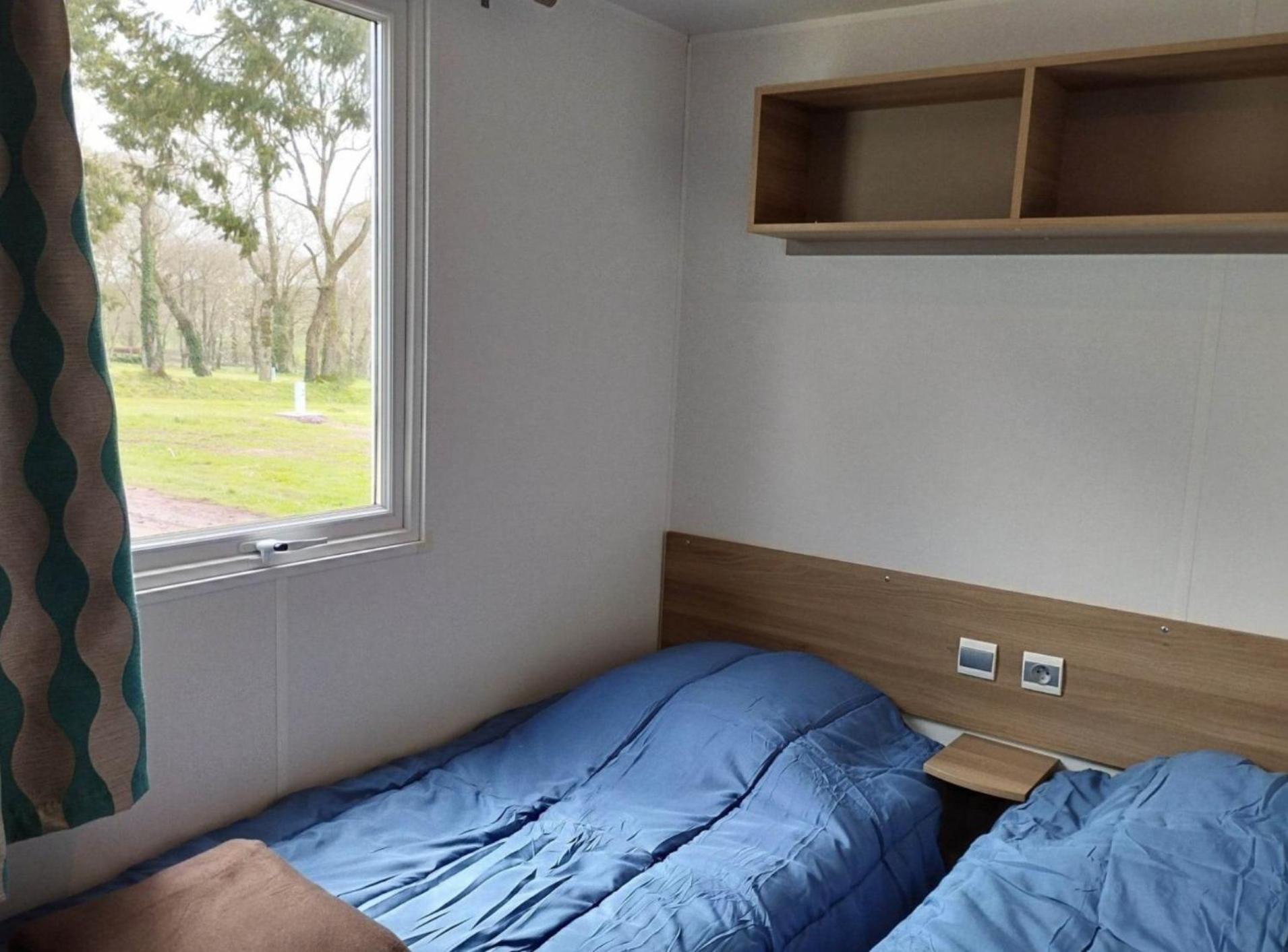Camping Le Val Aux Fees - Broceliande Concoret Exteriör bild