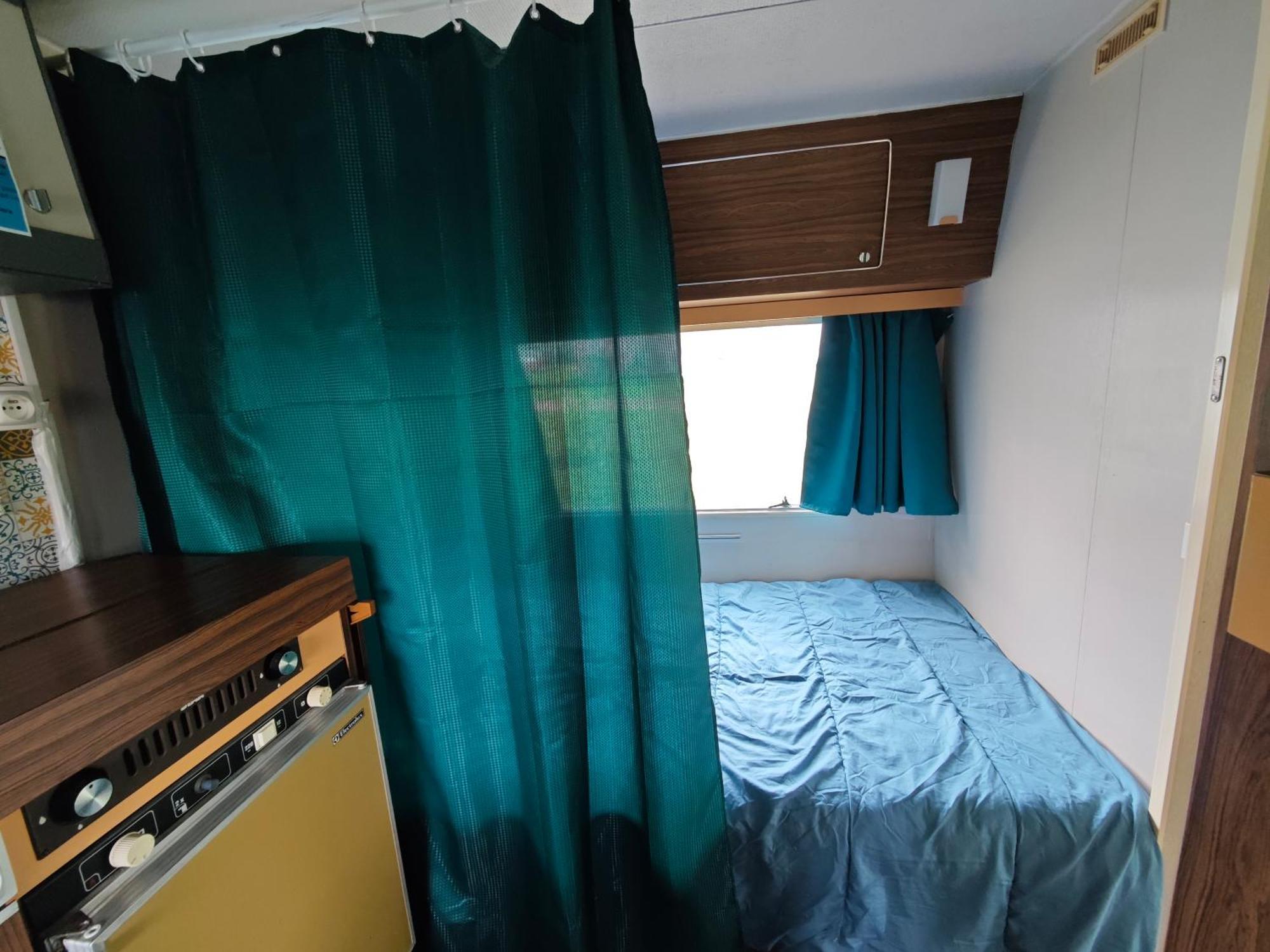 Camping Le Val Aux Fees - Broceliande Concoret Exteriör bild