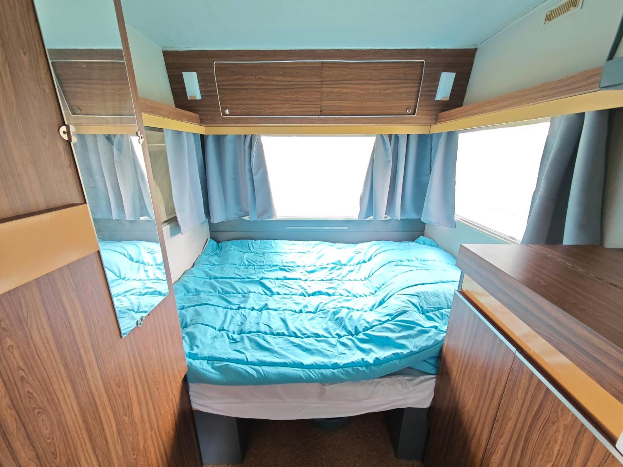 Camping Le Val Aux Fees - Broceliande Concoret Exteriör bild